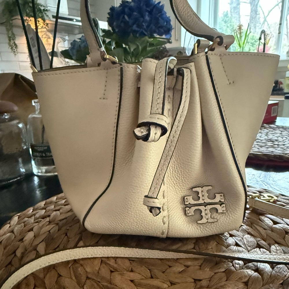 Tory Burch Cream Leather Women's Bag